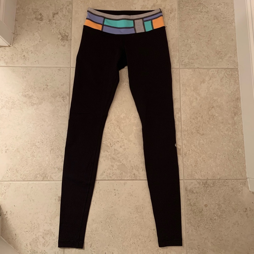 Lululemon wunder under tights w/ colored waistband